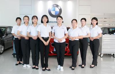 00后女生學汽修 打破性別刻板印象，99%汽車企業青睞的新趨勢